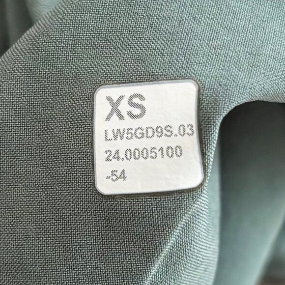 lululemon Grey Eucalyptus Lightweight Adjustable Mid-Rise Cargo Pant size XS - Picture 15 of 16